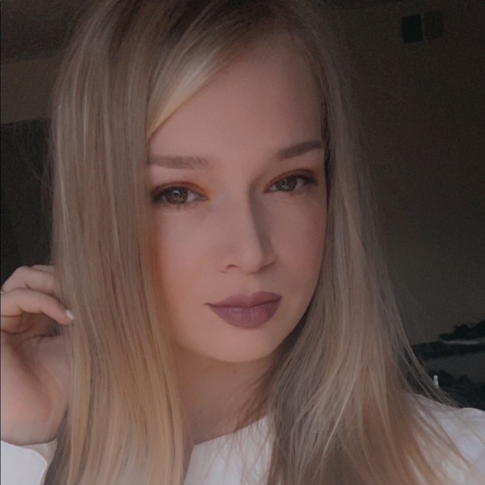 Meet your Posher, Cymone